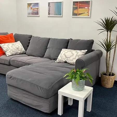 Beckhomes- New, Unique For 16 People Apartment