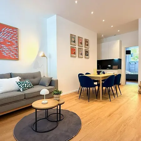 Apartment Beckhomes Munich- Large 210 Sqm Apartment- 7 Br, 6baths, 3 Kitchens, Up To 18 Guests München