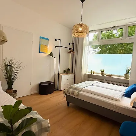 Beckhomes Munich- Large 210 Sqm Apartment- 7 Bedroom 6baths, 3 Kitchens, Up To 18 Guests Apartmán Mnichov