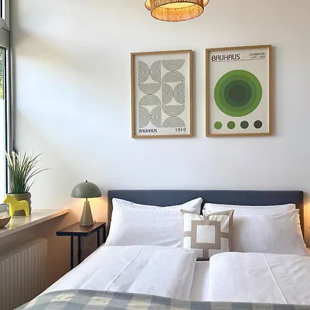 Beckhomes Munich- Large 210 Sqm Apartment- 7 Bedroom 6baths, 3 Kitchens, Up To 18 Guests Apartmán *