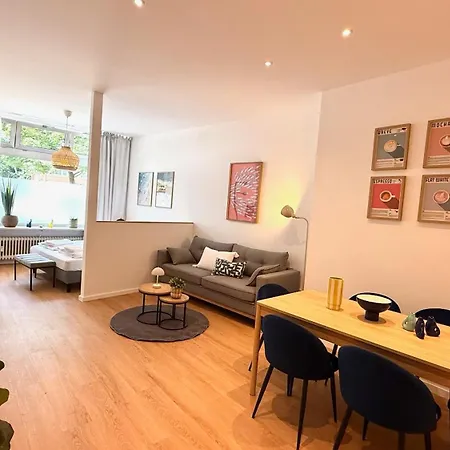 Apartmán Beckhomes Munich- Large 210 Sqm Apartment- 7 Bedroom 6baths, 3 Kitchens, Up To 18 Guests