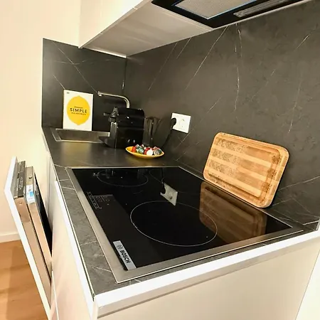Beckhomes Munich- Large 210 Sqm Apartment- 7 Bedroom 6baths, 3 Kitchens, Up To 18 Guests Apartmán *