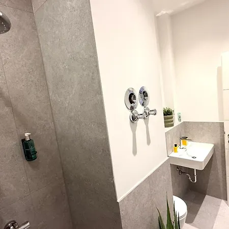 Apartmán Beckhomes Munich- Large 210 Sqm Apartment- 7 Bedroom 6baths, 3 Kitchens, Up To 18 Guests Mnichov