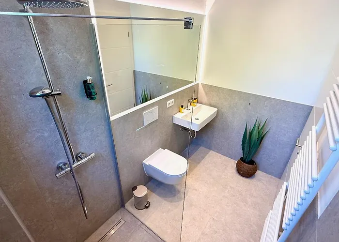 アパート Beckhomes Munich- Large 210 Sqm Apartment- 7 Bedroom 6baths, 3 Kitchens, Up To 18 Guests